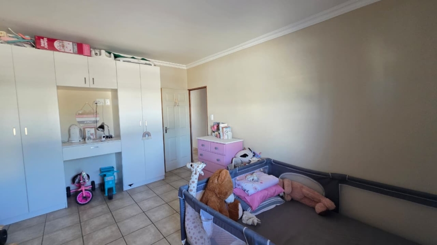 3 Bedroom Property for Sale in Country Club Western Cape